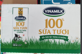 Thùng sữa tươi có đường Vinamilk 100%  180ML VN